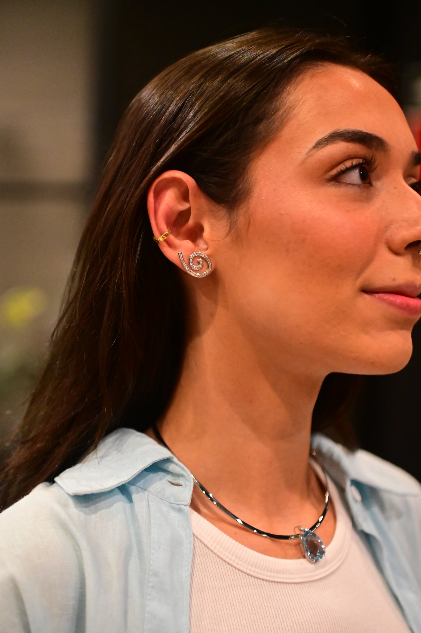 Brinco Ninho de Luz usado no evento Abigail Roiz no Inhotim