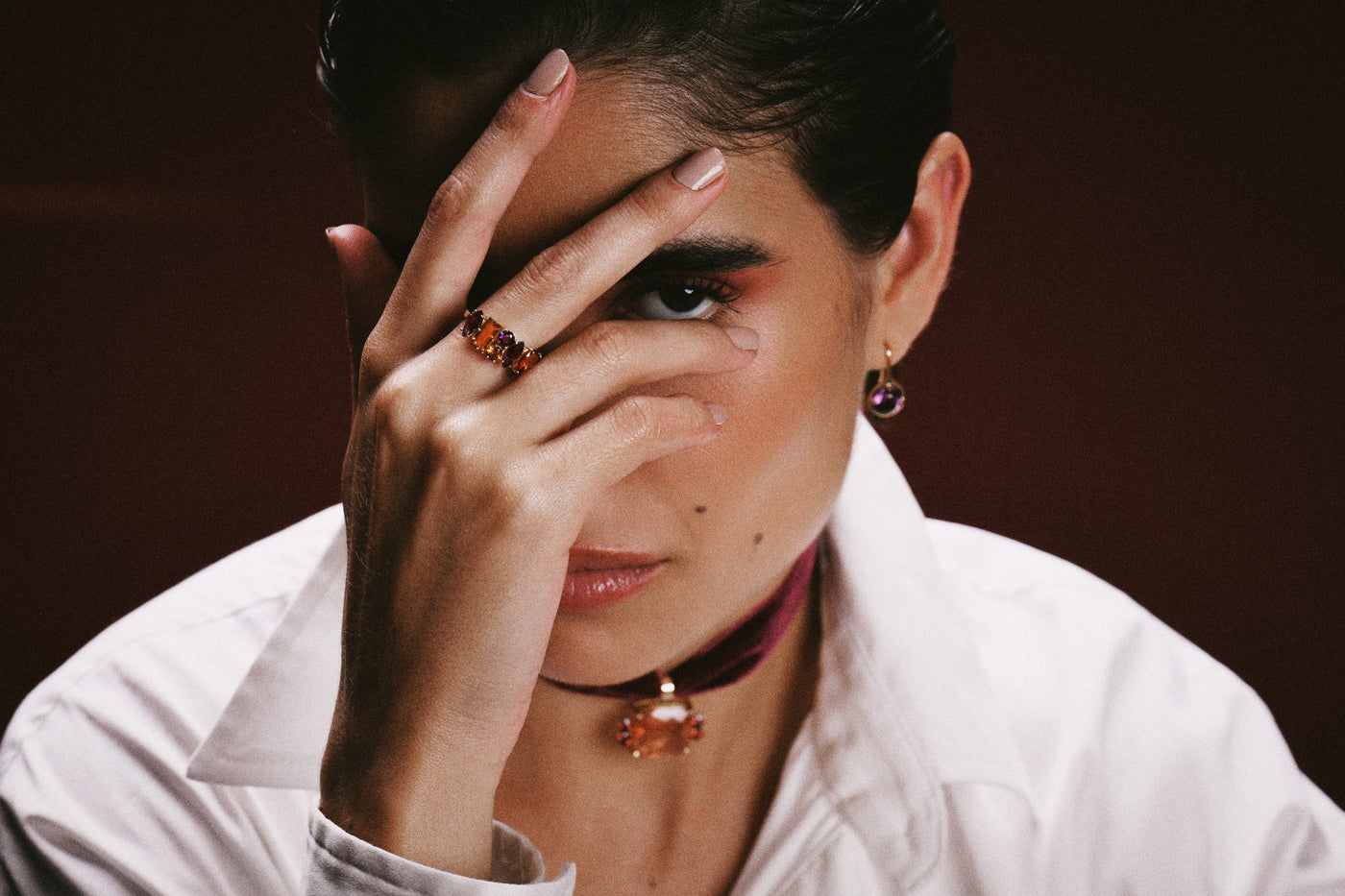 Anel Pedras Citrino e Ametista Abigail Roiz - foto de estudio lookbook Minas Gerais